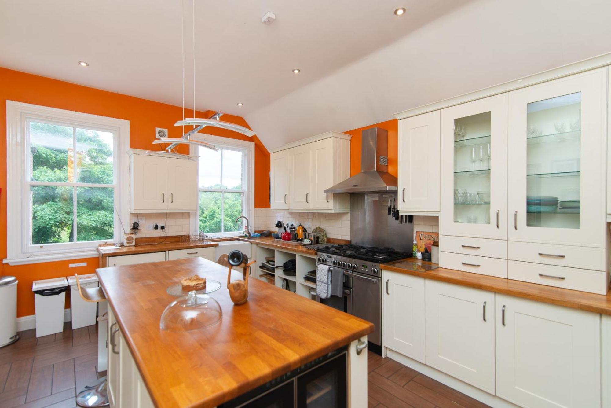 Spacious Retreat With River Views Near Peak District Matlock  Exterior foto